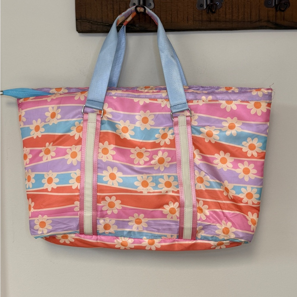 Katydid: Colorful Floral / Daisy, Girls / Womens Overnight Tote Bag - Picture 2 of 12
